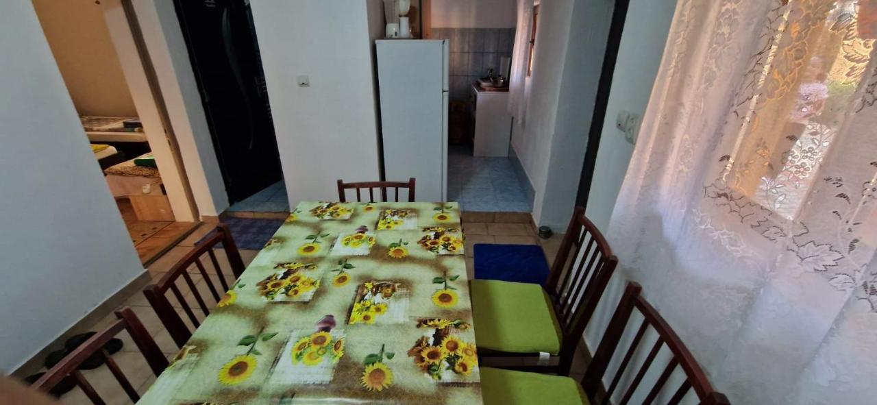 Novaci-Străini Pensiunea Casa Andreea מראה חיצוני תמונה